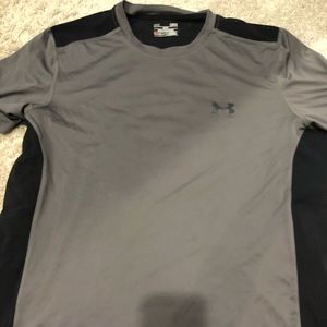 Men’s under Armour running tee